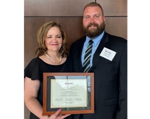 Leadership Tusc Alumni Award Presented