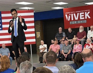 Ohio Governor Candidate Visits Buckeye Career Center