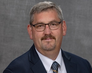 Robert Clarke Retires After Serving 13 Years as Principal